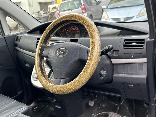 ムーヴ カスタム　ＸＣ　エディション　４ＷＤ　ＨＩＤ　スマートキー　ベンチシート　ＣＶＴ　盗難防止システム　ＡＢＳ　ＣＤ　衝突安全ボディ　エアコン　パワーステアリング　パワーウィンドウ（3枚目）