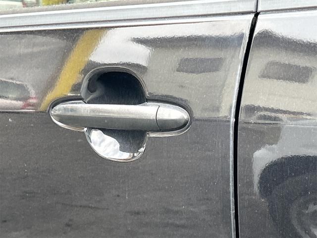 ムーヴ カスタム　ＸＣ　エディション　４ＷＤ　ＨＩＤ　スマートキー　ベンチシート　ＣＶＴ　盗難防止システム　ＡＢＳ　ＣＤ　衝突安全ボディ　エアコン　パワーステアリング　パワーウィンドウ（8枚目）