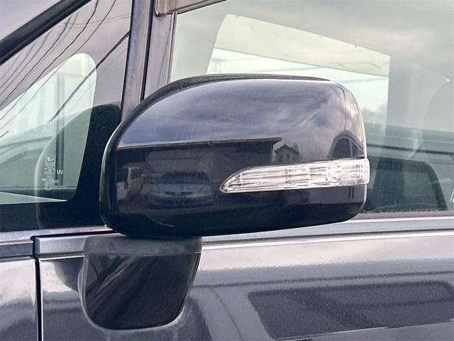 ムーヴ カスタム　ＸＣ　エディション　４ＷＤ　ＨＩＤ　スマートキー　ベンチシート　ＣＶＴ　盗難防止システム　ＡＢＳ　ＣＤ　衝突安全ボディ　エアコン　パワーステアリング　パワーウィンドウ（9枚目）