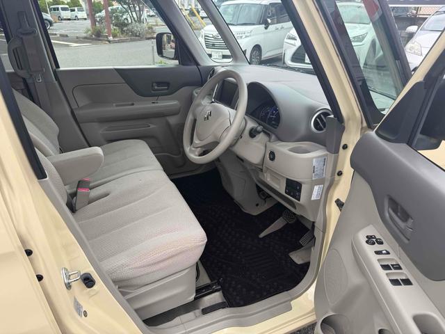 スペーシア Ｇ　両側スライドドア　アイドリングストップ　スマートキー　プッシュスタート　運転席シートヒーター　ドアバイザー　フロアマット　取扱説明書　保証書（27枚目）