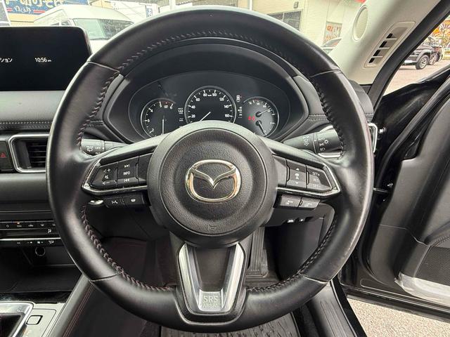 ＣＸ－５ ＸＤ　ブラックトーンエディション　ワンオーナー　純正ナビＴＶ　３６０°カメラ　ハーフレザー　シートヒーター　ステアリングヒーター　純正１９ＡＷ　クルコン　ＨＵＤ　ＢＳＭ　パワーバックドア　パドルシフト　ラバーマット（17枚目）