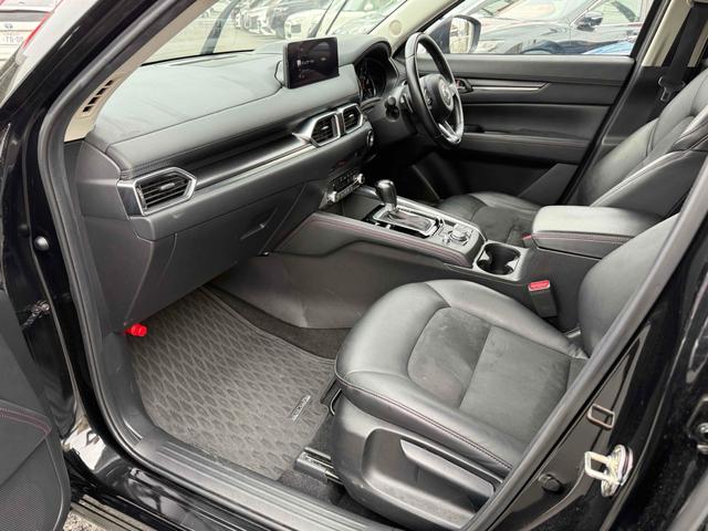 ＣＸ－５ ＸＤ　ブラックトーンエディション　ワンオーナー　純正ナビＴＶ　３６０°カメラ　ハーフレザー　シートヒーター　ステアリングヒーター　純正１９ＡＷ　クルコン　ＨＵＤ　ＢＳＭ　パワーバックドア　パドルシフト　ラバーマット（36枚目）