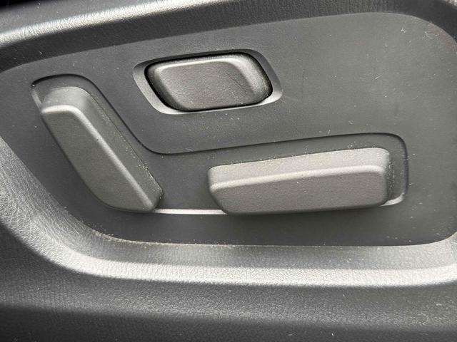 ＣＸ－５ ＸＤ　ブラックトーンエディション　ワンオーナー　純正ナビＴＶ　３６０°カメラ　ハーフレザー　シートヒーター　ステアリングヒーター　純正１９ＡＷ　クルコン　ＨＵＤ　ＢＳＭ　パワーバックドア　パドルシフト　ラバーマット（42枚目）