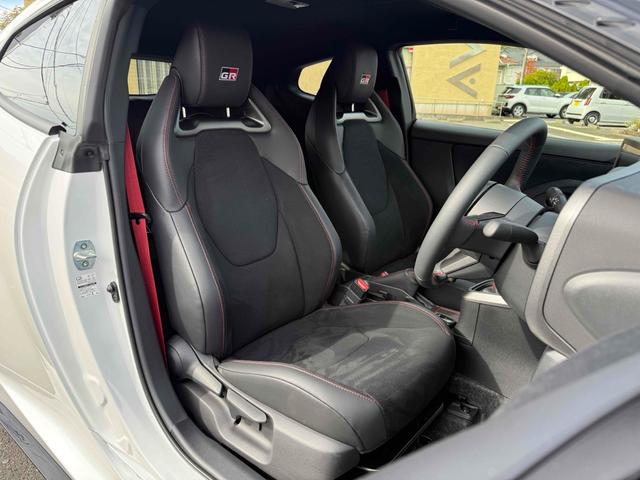 ＧＲヤリス ＲＺ　ハイパフォーマンス　ワンオーナー　ハーフレザーシート　ＧＲエアロパーツセット　ＧＲスポーツバイザー＆ドアハンドルプロテクター　純正ナビＴＶ　バックカメラ　純正１８インチＡＷ　ビルトインＥＴＣ　ＪＢＬプレミアムサウンド（33枚目）