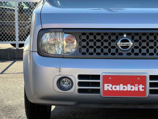 キューブ １５Ｅ　純正ナビＴＶ　純正１５インチアルミ　スマートキー　ドアバイザー　フロアマット（9枚目）