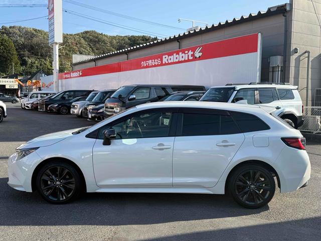 カローラツーリング ダブルバイビー　ワンオーナー　ハーフレザーシート　純正９インチディスプレイオーディオ・ナビＴＶ　バックカメラ　トヨタセーフティーセンス　純正１７インチアルミ　純正リモートスタート　ＢＳＭ　前後ドライブレコーダー（5枚目）