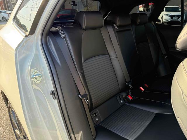 カローラツーリング ダブルバイビー　ワンオーナー　ハーフレザーシート　純正９インチディスプレイオーディオ・ナビＴＶ　バックカメラ　トヨタセーフティーセンス　純正１７インチアルミ　純正リモートスタート　ＢＳＭ　前後ドライブレコーダー（41枚目）