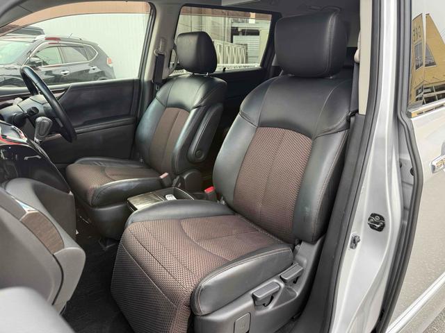 エルグランド ２５０ハイウェイスターアーバンクロム　両側パワースライドドア　ハーフレザーシート　フィリップダウンモニター　純正１８インチアルミ　社外ナビ　バックカメラ　ＥＴＣ　ＨＩＤヘッドライト　ドアバイザー　フロアマット（36枚目）