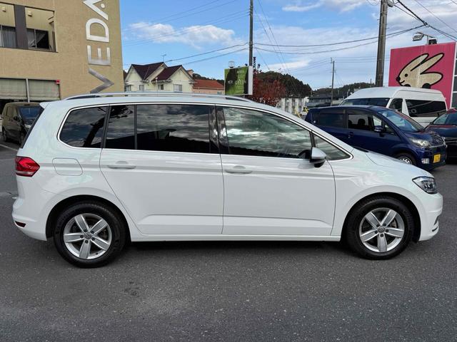 ゴルフトゥーラン ＴＤＩ　コンフォートライン　純正ナビＴＶ　バックカメラ　アルパインリアモニター　純正１６ＡＷ　クルルーズコントロール　パドルシフト　ルーフレール　前後ドラレコ　キーレス　ＥＴＣ　スペアキー　ＬＥＤヘッドライト　保証書　取説書（4枚目）