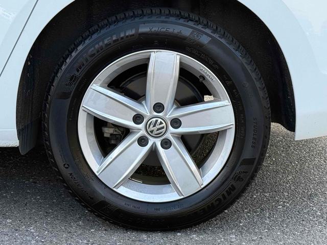 ゴルフトゥーラン ＴＤＩ　コンフォートライン　純正ナビＴＶ　バックカメラ　アルパインリアモニター　純正１６ＡＷ　クルルーズコントロール　パドルシフト　ルーフレール　前後ドラレコ　キーレス　ＥＴＣ　スペアキー　ＬＥＤヘッドライト　保証書　取説書（15枚目）