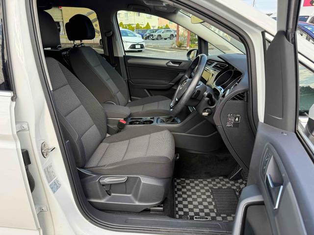 ゴルフトゥーラン ＴＤＩ　コンフォートライン　純正ナビＴＶ　バックカメラ　アルパインリアモニター　純正１６ＡＷ　クルルーズコントロール　パドルシフト　ルーフレール　前後ドラレコ　キーレス　ＥＴＣ　スペアキー　ＬＥＤヘッドライト　保証書　取説書（30枚目）