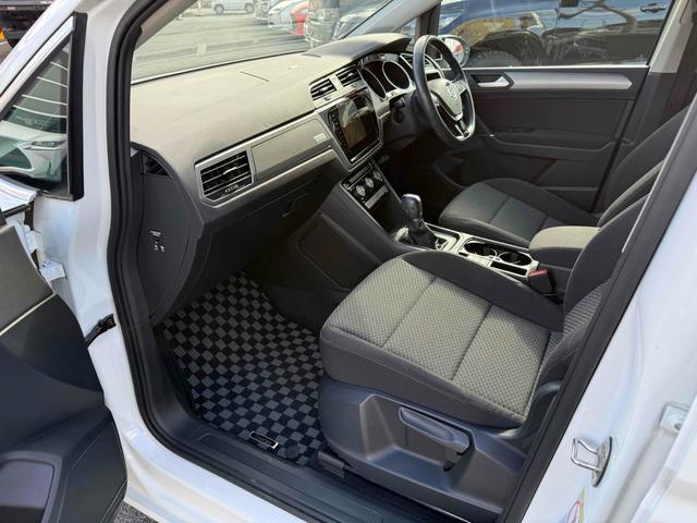 ゴルフトゥーラン ＴＤＩ　コンフォートライン　純正ナビＴＶ　バックカメラ　アルパインリアモニター　純正１６ＡＷ　クルルーズコントロール　パドルシフト　ルーフレール　前後ドラレコ　キーレス　ＥＴＣ　スペアキー　ＬＥＤヘッドライト　保証書　取説書（39枚目）