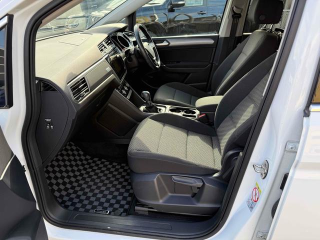 ゴルフトゥーラン ＴＤＩ　コンフォートライン　純正ナビＴＶ　バックカメラ　アルパインリアモニター　純正１６ＡＷ　クルルーズコントロール　パドルシフト　ルーフレール　前後ドラレコ　キーレス　ＥＴＣ　スペアキー　ＬＥＤヘッドライト　保証書　取説書（40枚目）