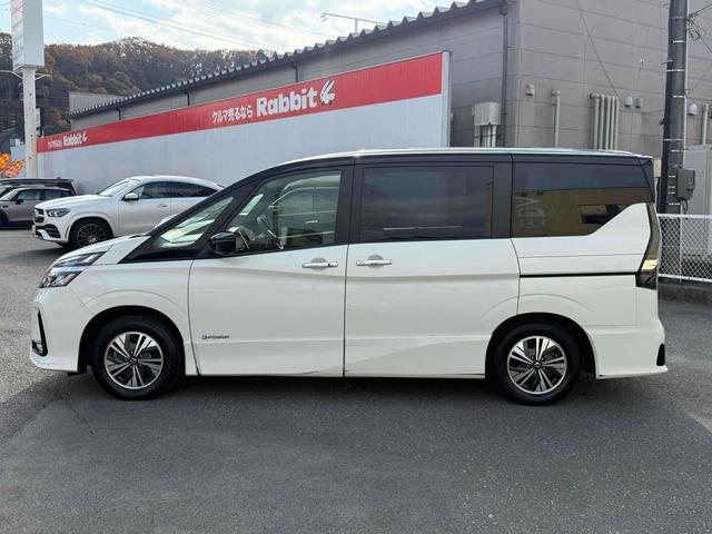 セレナ ｅ－パワー　ハイウェイスターＶ　ワンオーナー　両側パワースライドドア　１０インチ純正ナビＴＶ　アラウンドビューモニター　デジタルインナーミラー　純正１５インチアルミ　スマートキー　プッシュスタート（5枚目）