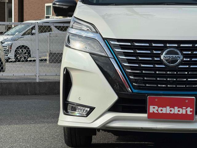 セレナ ｅ－パワー　ハイウェイスターＶ　ワンオーナー　両側パワースライドドア　１０インチ純正ナビＴＶ　アラウンドビューモニター　デジタルインナーミラー　純正１５インチアルミ　スマートキー　プッシュスタート（9枚目）