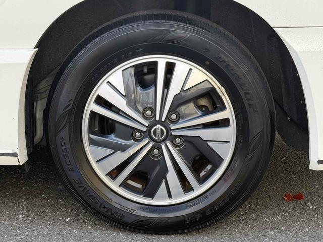 セレナ ｅ－パワー　ハイウェイスターＶ　ワンオーナー　両側パワースライドドア　１０インチ純正ナビＴＶ　アラウンドビューモニター　デジタルインナーミラー　純正１５インチアルミ　スマートキー　プッシュスタート（15枚目）