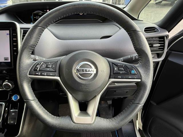 セレナ ｅ－パワー　ハイウェイスターＶ　ワンオーナー　両側パワースライドドア　１０インチ純正ナビＴＶ　アラウンドビューモニター　デジタルインナーミラー　純正１５インチアルミ　スマートキー　プッシュスタート（17枚目）