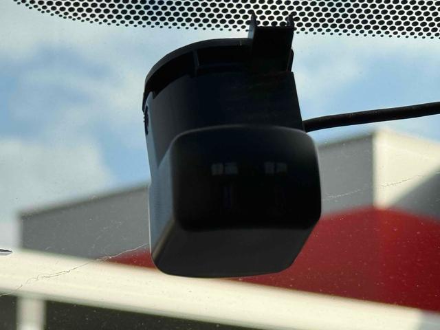 セレナ ｅ－パワー　ハイウェイスターＶ　ワンオーナー　両側パワースライドドア　１０インチ純正ナビＴＶ　アラウンドビューモニター　デジタルインナーミラー　純正１５インチアルミ　スマートキー　プッシュスタート（23枚目）