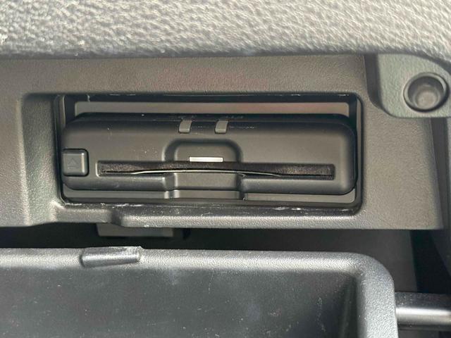 セレナ ｅ－パワー　ハイウェイスターＶ　ワンオーナー　両側パワースライドドア　１０インチ純正ナビＴＶ　アラウンドビューモニター　デジタルインナーミラー　純正１５インチアルミ　スマートキー　プッシュスタート（25枚目）