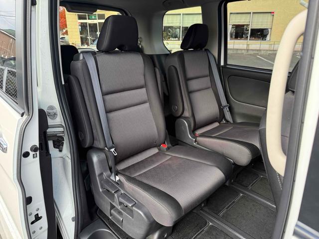 セレナ ｅ－パワー　ハイウェイスターＶ　ワンオーナー　両側パワースライドドア　１０インチ純正ナビＴＶ　アラウンドビューモニター　デジタルインナーミラー　純正１５インチアルミ　スマートキー　プッシュスタート（37枚目）