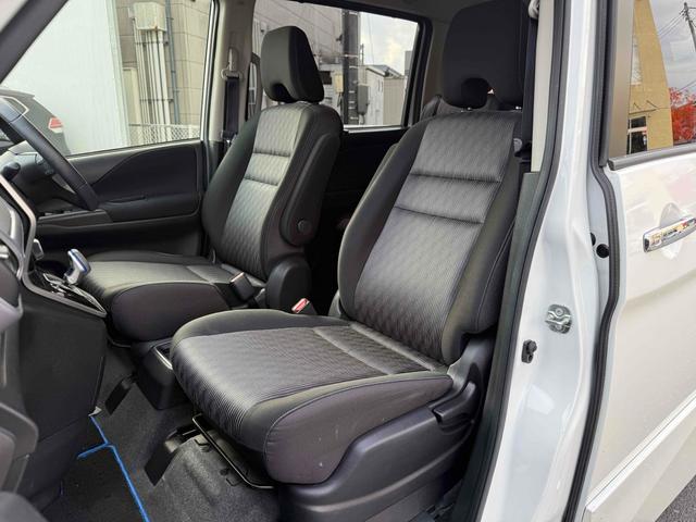 セレナ ｅ－パワー　ハイウェイスターＶ　ワンオーナー　両側パワースライドドア　１０インチ純正ナビＴＶ　アラウンドビューモニター　デジタルインナーミラー　純正１５インチアルミ　スマートキー　プッシュスタート（49枚目）