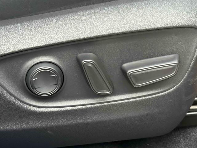 ハリアー G 4WD ハーフレザーシート 純正ディスプレイオーディオ バックカメラ 純正18インチアルミ デジタルインナーミラー AHB PCS LTA ビルトインETC パワーバックドア クルーズコントロール(27枚目)