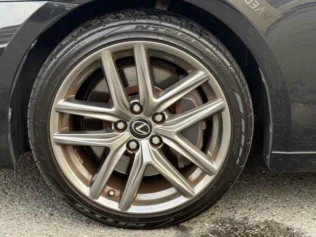 ＩＳ ＩＳ２００ｔ　Ｆスポーツ　純正ナビＴＶ　バックカメラ　ハーフレザーシート　　純正１８インチアルミ　ＬＥＤヘッドライト　ＥＴＣ　ＢＳＭ　電動シート　シートヒーター　クルーズコントロール　スマートキー　プッシュスタート（14枚目）