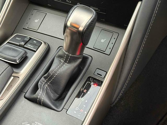 ＩＳ ＩＳ２００ｔ　Ｆスポーツ　純正ナビＴＶ　バックカメラ　ハーフレザーシート　　純正１８インチアルミ　ＬＥＤヘッドライト　ＥＴＣ　ＢＳＭ　電動シート　シートヒーター　クルーズコントロール　スマートキー　プッシュスタート（26枚目）