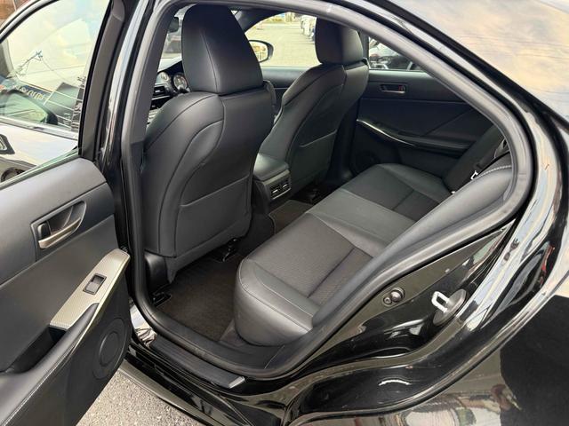 ＩＳ ＩＳ２００ｔ　Ｆスポーツ　純正ナビＴＶ　バックカメラ　ハーフレザーシート　　純正１８インチアルミ　ＬＥＤヘッドライト　ＥＴＣ　ＢＳＭ　電動シート　シートヒーター　クルーズコントロール　スマートキー　プッシュスタート（47枚目）