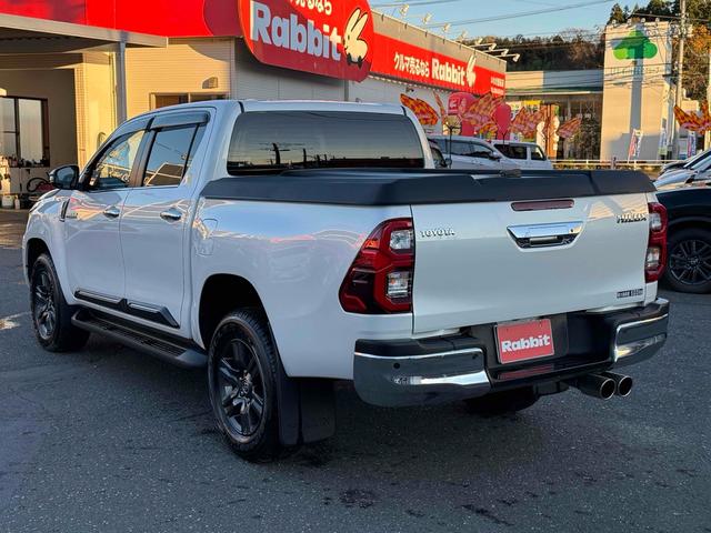 ハイラックス Z ワンオーナー 4WD 純正ナビ パノラミックビューモニター GRドレスアップマフラー GRハードトノカバー 純正ベッドライナー TRD IRカットフィルム LEDヘッドライト 純正17インチアルミ(8枚目)