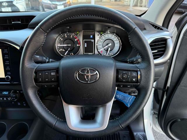 ハイラックス Z ワンオーナー 4WD 純正ナビ パノラミックビューモニター GRドレスアップマフラー GRハードトノカバー 純正ベッドライナー TRD IRカットフィルム LEDヘッドライト 純正17インチアルミ(19枚目)