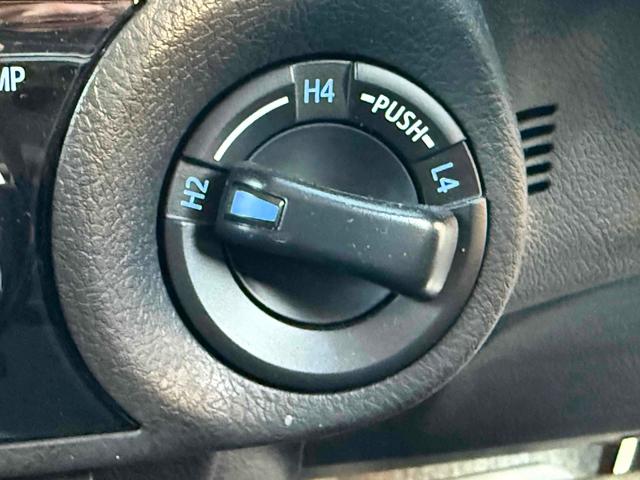 ハイラックス Z ワンオーナー 4WD 純正ナビ パノラミックビューモニター GRドレスアップマフラー GRハードトノカバー 純正ベッドライナー TRD IRカットフィルム LEDヘッドライト 純正17インチアルミ(28枚目)