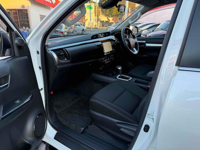 ハイラックス Z ワンオーナー 4WD 純正ナビ パノラミックビューモニター GRドレスアップマフラー GRハードトノカバー 純正ベッドライナー TRD IRカットフィルム LEDヘッドライト 純正17インチアルミ(35枚目)