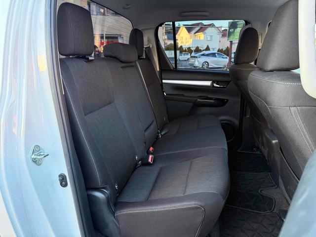 ハイラックス Z ワンオーナー 4WD 純正ナビ パノラミックビューモニター GRドレスアップマフラー GRハードトノカバー 純正ベッドライナー TRD IRカットフィルム LEDヘッドライト 純正17インチアルミ(41枚目)