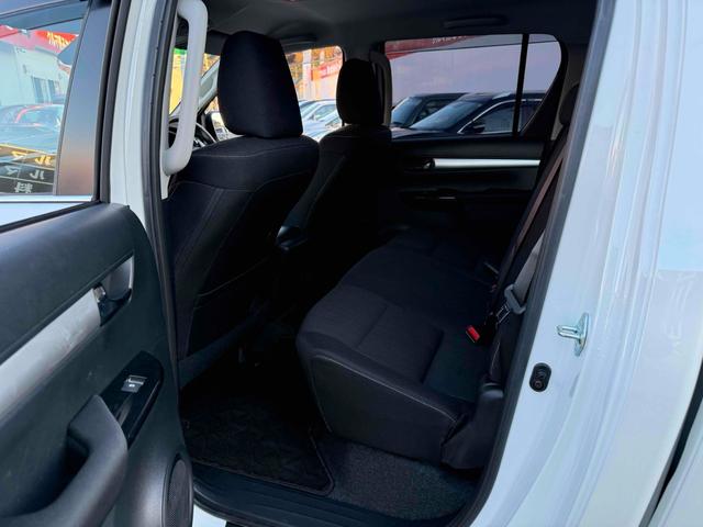 ハイラックス Z ワンオーナー 4WD 純正ナビ パノラミックビューモニター GRドレスアップマフラー GRハードトノカバー 純正ベッドライナー TRD IRカットフィルム LEDヘッドライト 純正17インチアルミ(45枚目)