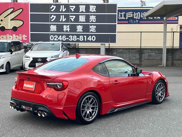 ８６ ＧＴ　ワンオーナー　純正ナビＴＶ　バックカメラ　ＴＲＤフロント・サイド・トランクスポイラー　モデリスタリアアンダースポイラー　ＴＲＤマフラー　エンケイ１７インチアルミ　社外ボンネット　ＲＳ－Ｒバネ純正バネ有（6枚目）