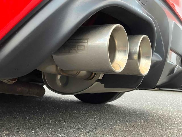 ８６ ＧＴ　ワンオーナー　純正ナビＴＶ　バックカメラ　ＴＲＤフロント・サイド・トランクスポイラー　モデリスタリアアンダースポイラー　ＴＲＤマフラー　エンケイ１７インチアルミ　社外ボンネット　ＲＳ－Ｒバネ純正バネ有（15枚目）