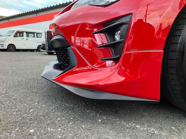 ８６ ＧＴ　ワンオーナー　純正ナビＴＶ　バックカメラ　ＴＲＤフロント・サイド・トランクスポイラー　モデリスタリアアンダースポイラー　ＴＲＤマフラー　エンケイ１７インチアルミ　社外ボンネット　ＲＳ－Ｒバネ純正バネ有（18枚目）