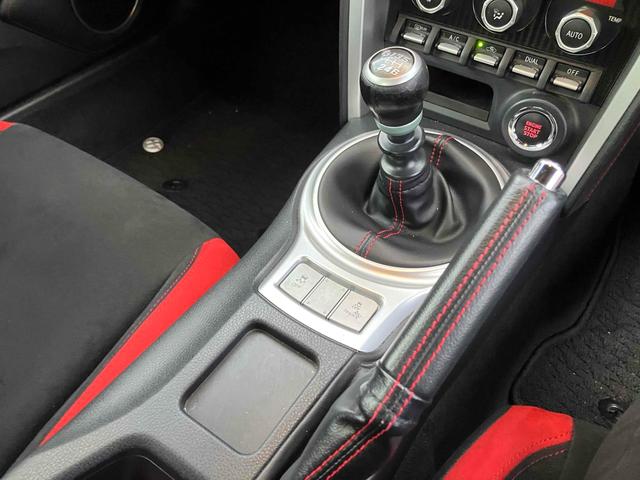 ８６ ＧＴ　ワンオーナー　純正ナビＴＶ　バックカメラ　ＴＲＤフロント・サイド・トランクスポイラー　モデリスタリアアンダースポイラー　ＴＲＤマフラー　エンケイ１７インチアルミ　社外ボンネット　ＲＳ－Ｒバネ純正バネ有（33枚目）