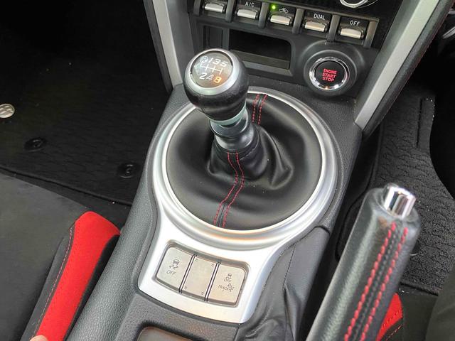 ８６ ＧＴ　ワンオーナー　純正ナビＴＶ　バックカメラ　ＴＲＤフロント・サイド・トランクスポイラー　モデリスタリアアンダースポイラー　ＴＲＤマフラー　エンケイ１７インチアルミ　社外ボンネット　ＲＳ－Ｒバネ純正バネ有（42枚目）