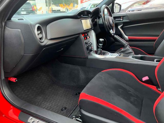 ８６ ＧＴ　ワンオーナー　純正ナビＴＶ　バックカメラ　ＴＲＤフロント・サイド・トランクスポイラー　モデリスタリアアンダースポイラー　ＴＲＤマフラー　エンケイ１７インチアルミ　社外ボンネット　ＲＳ－Ｒバネ純正バネ有（47枚目）