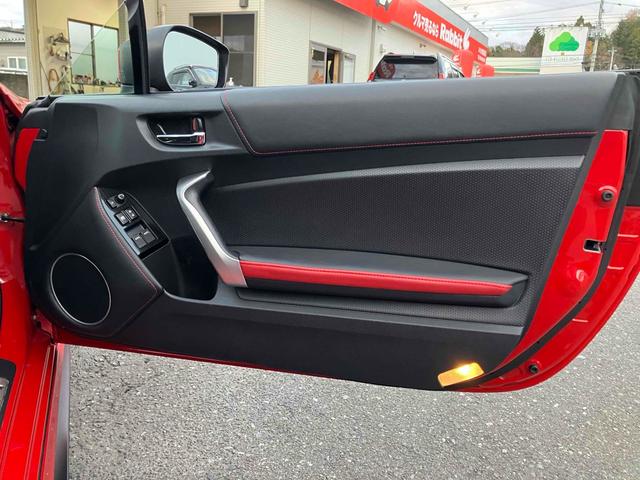 ８６ ＧＴ　ワンオーナー　純正ナビＴＶ　バックカメラ　ＴＲＤフロント・サイド・トランクスポイラー　モデリスタリアアンダースポイラー　ＴＲＤマフラー　エンケイ１７インチアルミ　社外ボンネット　ＲＳ－Ｒバネ純正バネ有（49枚目）