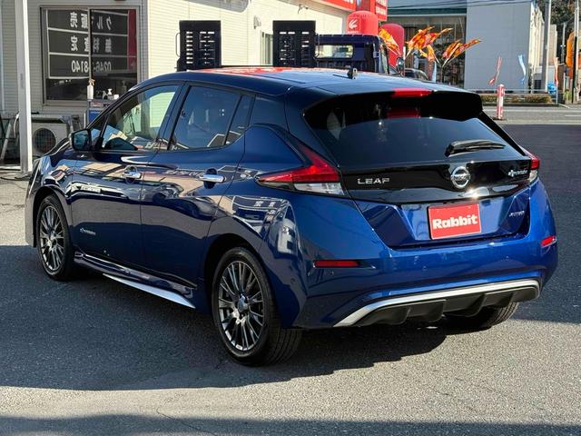 リーフ オーテック 純正ナビTV アラウンドビューモニター ハーフレザーシート シートヒーター スマートインナーミラー プロパイロット BSM ETC ハンドルヒーター フロアマット 純正17インチアルミ スマートキー(8枚目)