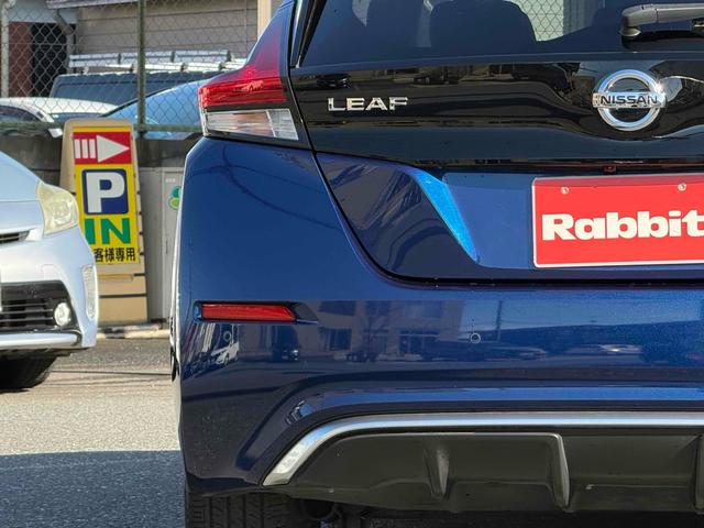 リーフ オーテック 純正ナビTV アラウンドビューモニター ハーフレザーシート シートヒーター スマートインナーミラー プロパイロット BSM ETC ハンドルヒーター フロアマット 純正17インチアルミ スマートキー(11枚目)