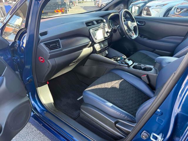 リーフ オーテック 純正ナビTV アラウンドビューモニター ハーフレザーシート シートヒーター スマートインナーミラー プロパイロット BSM ETC ハンドルヒーター フロアマット 純正17インチアルミ スマートキー(45枚目)