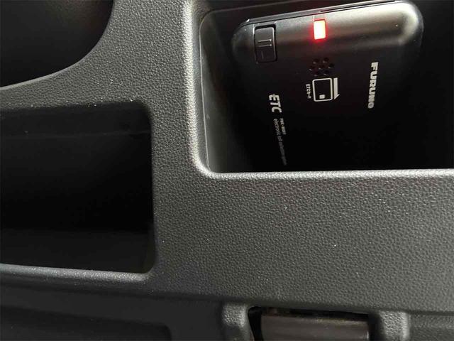 タント カスタムＸ　ＳＡＩＩ　４ＷＤ　ＥＴＣ　バックカメラ　両側スライド・片側電動　ＴＶ　クリアランスソナー　衝突被害軽減システム　ＬＥＤヘッドランプ　スマートキー　アイドリングストップ　電動格納ミラー　ベンチシート　ＣＶＴ（8枚目）