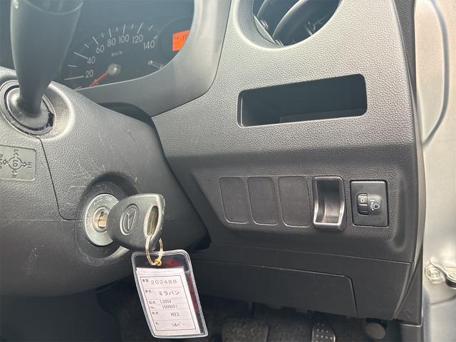 ミラ ＴＸ　４ＷＤ　ＣＶＴ　盗難防止システム　ＡＢＳ　エアコン　パワーステアリング　運転席エアバッグ　助手席エアバッグ（6枚目）