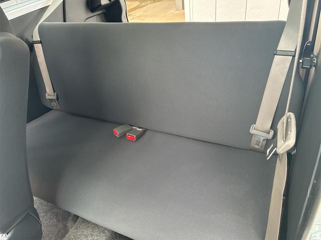 ミラ ＴＸ　４ＷＤ　ＣＶＴ　盗難防止システム　ＡＢＳ　エアコン　パワーステアリング　運転席エアバッグ　助手席エアバッグ（8枚目）