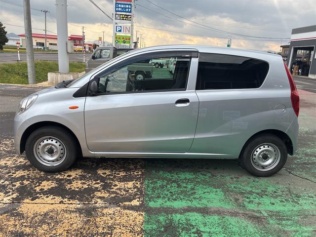 ミラ ＴＸ　４ＷＤ　ＣＶＴ　盗難防止システム　ＡＢＳ　エアコン　パワーステアリング　運転席エアバッグ　助手席エアバッグ（16枚目）