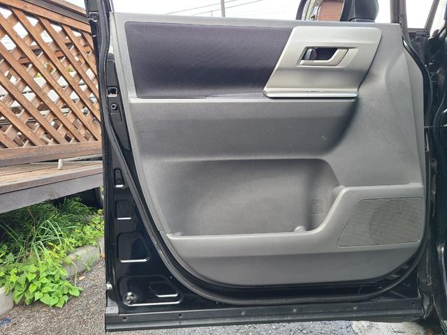 ヴォクシー トヨタ ｚｓ ｈｄｄナビ バックカメラ フリップダウンモニター パワースライドドア プライバシーガラス ドアバイザー パドルシフト マニュアルモード ミュージックサーバー タイミングチェーンの中古車詳細 中古車検索ならkurutown クルタウン